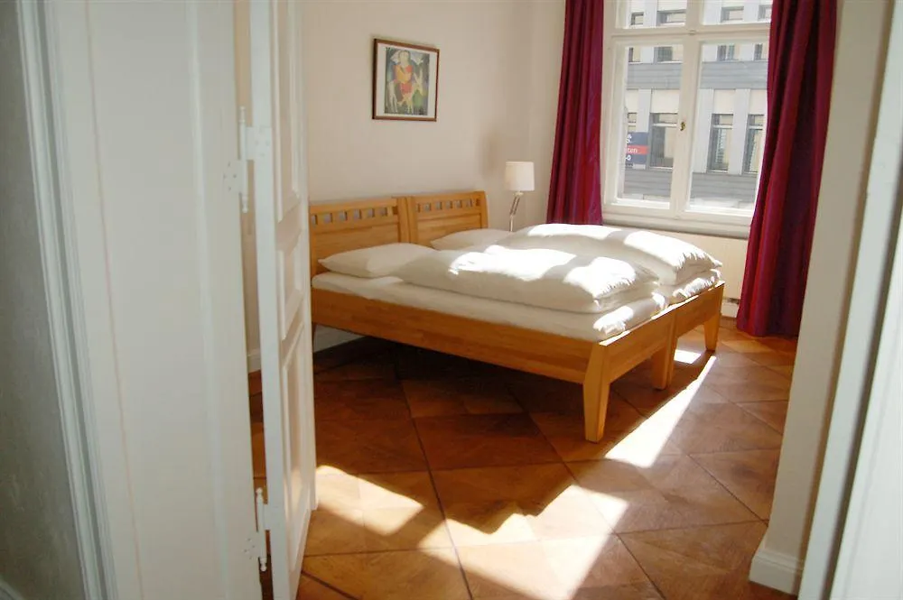 Aptc Downtown Monument4Rent Near Checkpoint Charlie Berlin