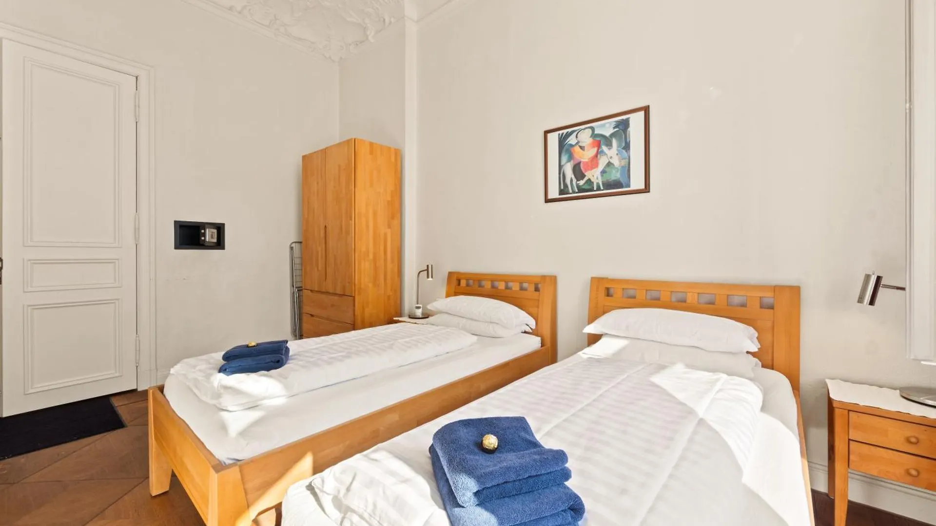 Aptc Downtown Monument4Rent Near Checkpoint Charlie Berlin