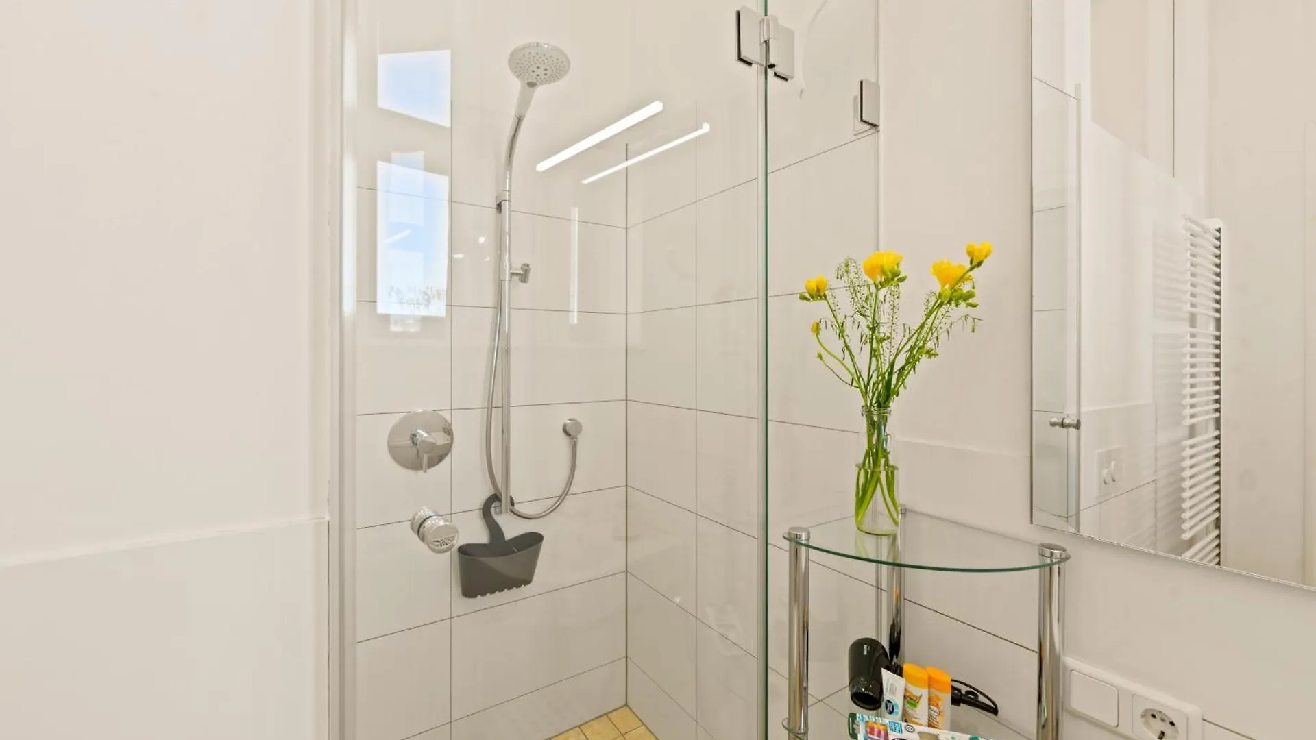 Aptc Downtown Monument4Rent Near Checkpoint Charlie Berlin