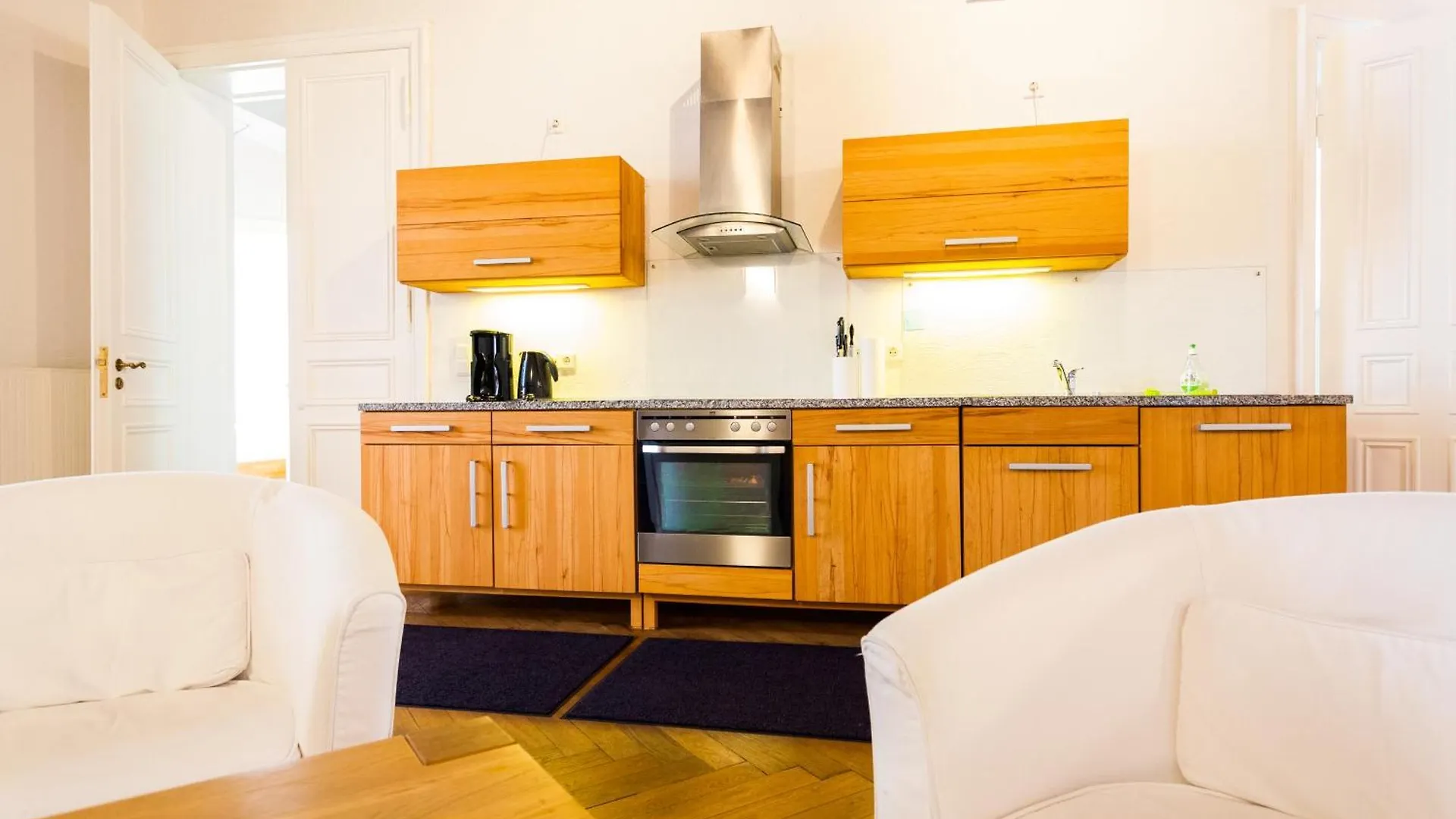 Aptc Downtown Monument4Rent Near Checkpoint Charlie Berlin