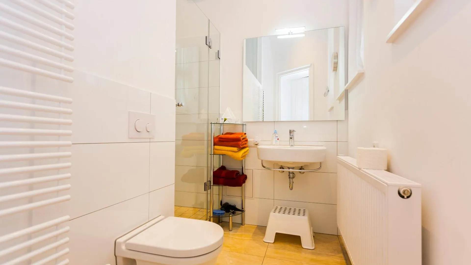 Aptc Downtown Monument4Rent Near Checkpoint Charlie Berlin 0*,