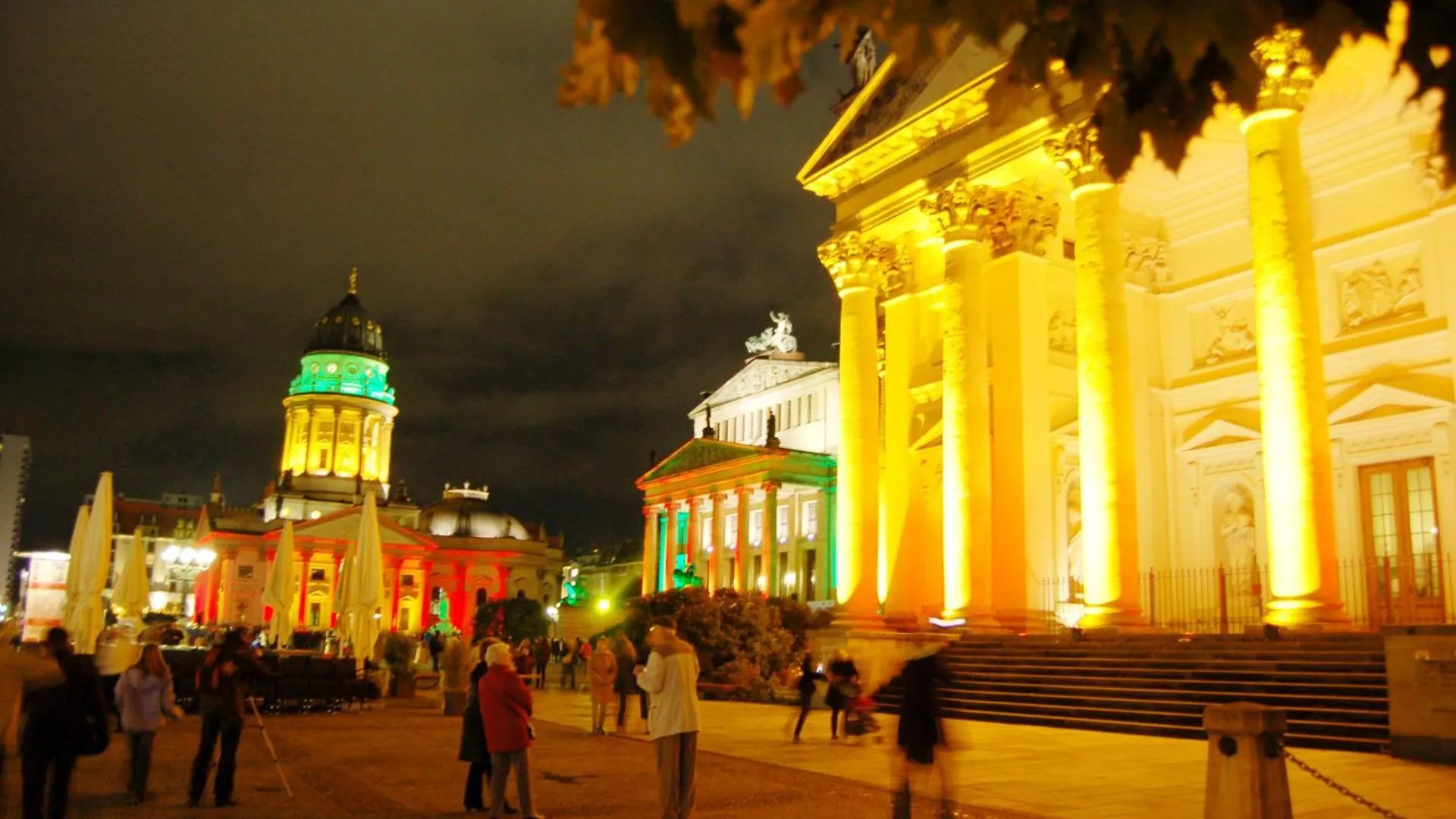 Aptc Downtown Monument4Rent Near Checkpoint Charlie Berlin Tyskland