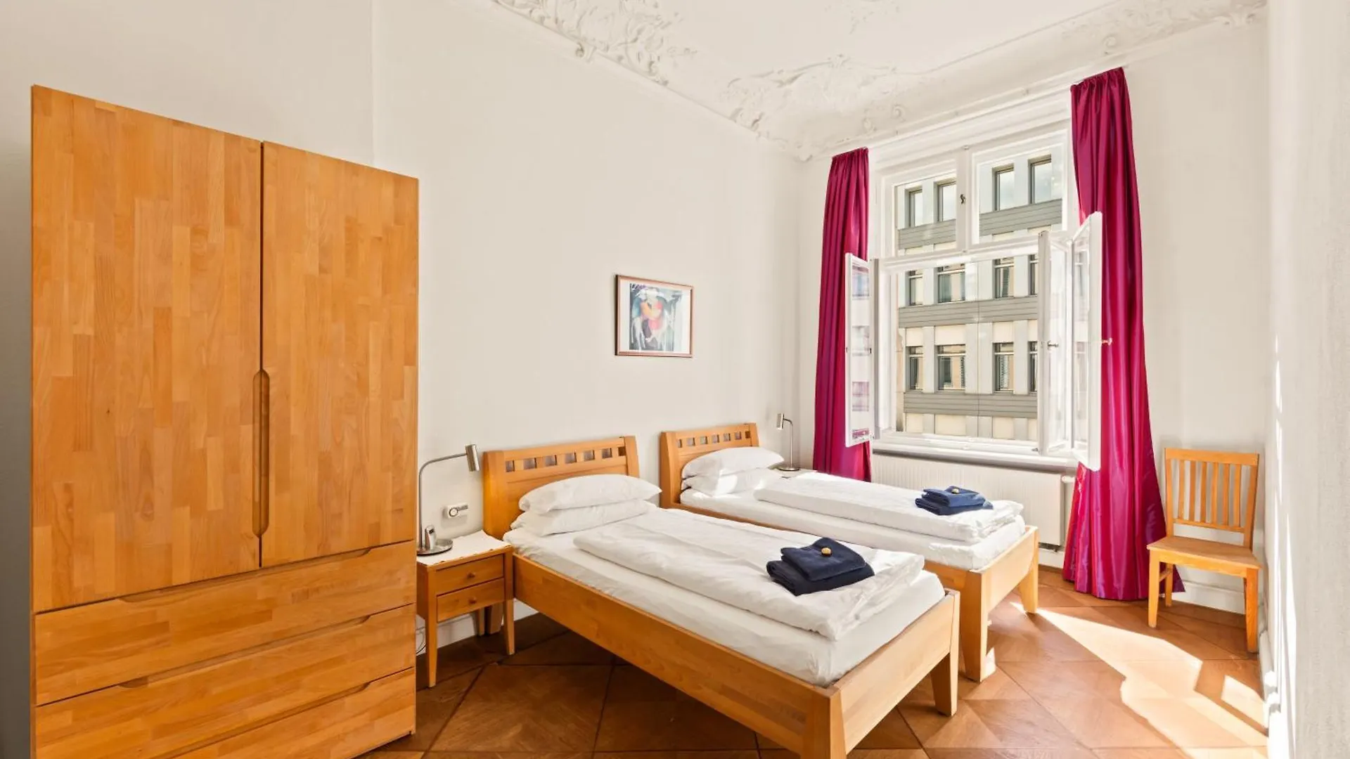 Aptc Downtown Monument4Rent Near Checkpoint Charlie Berlin Apartment