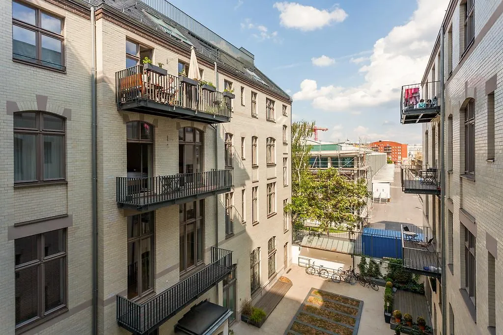 Aptc Downtown Monument4Rent Near Checkpoint Charlie Berlin