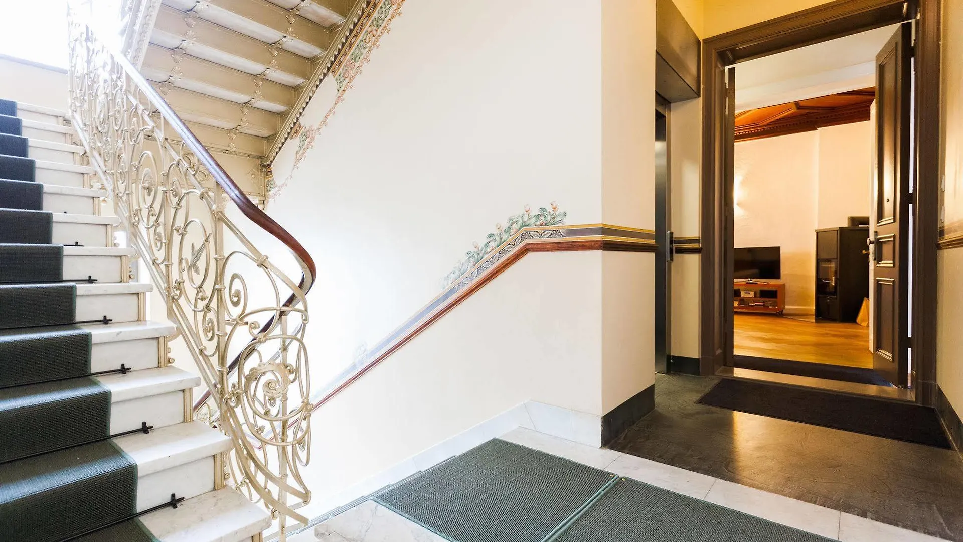 Aptc Downtown Monument4Rent Near Checkpoint Charlie Berlin 0*,  Deutschland